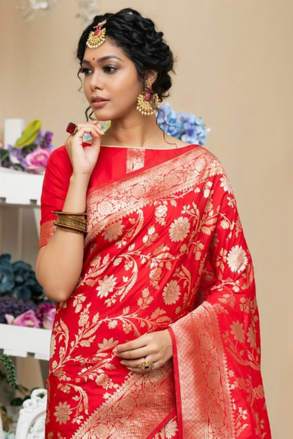 Red saree matching on sale jewellery