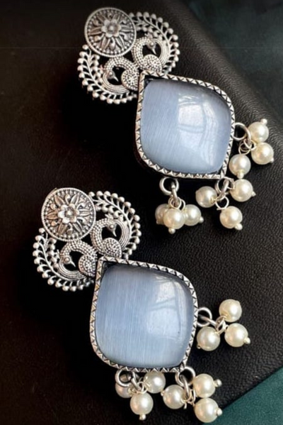 Grey Mayur (EARRINGS)