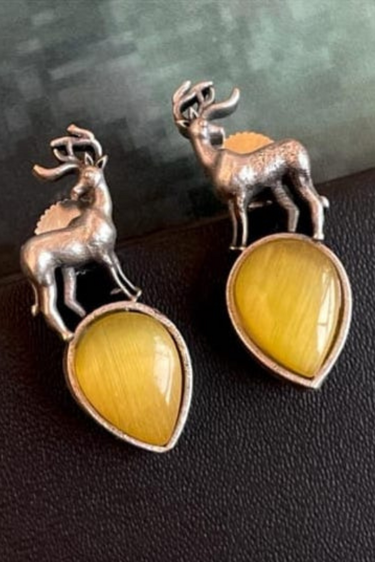 Yellow Deer (EARRINGS)