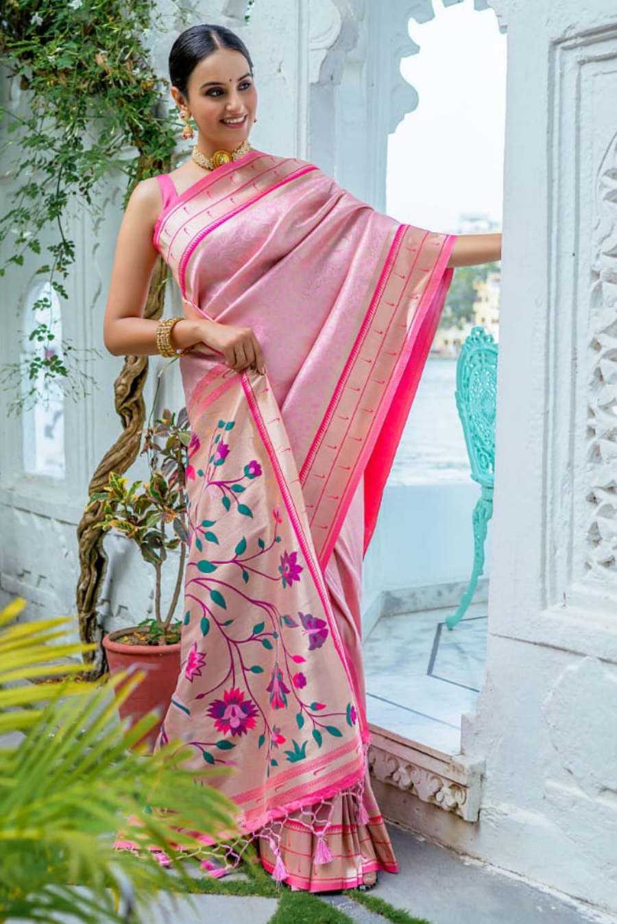 Peach Pink Kanjivaram Silk Saree With Floral Jaal Weaving | Singhania's