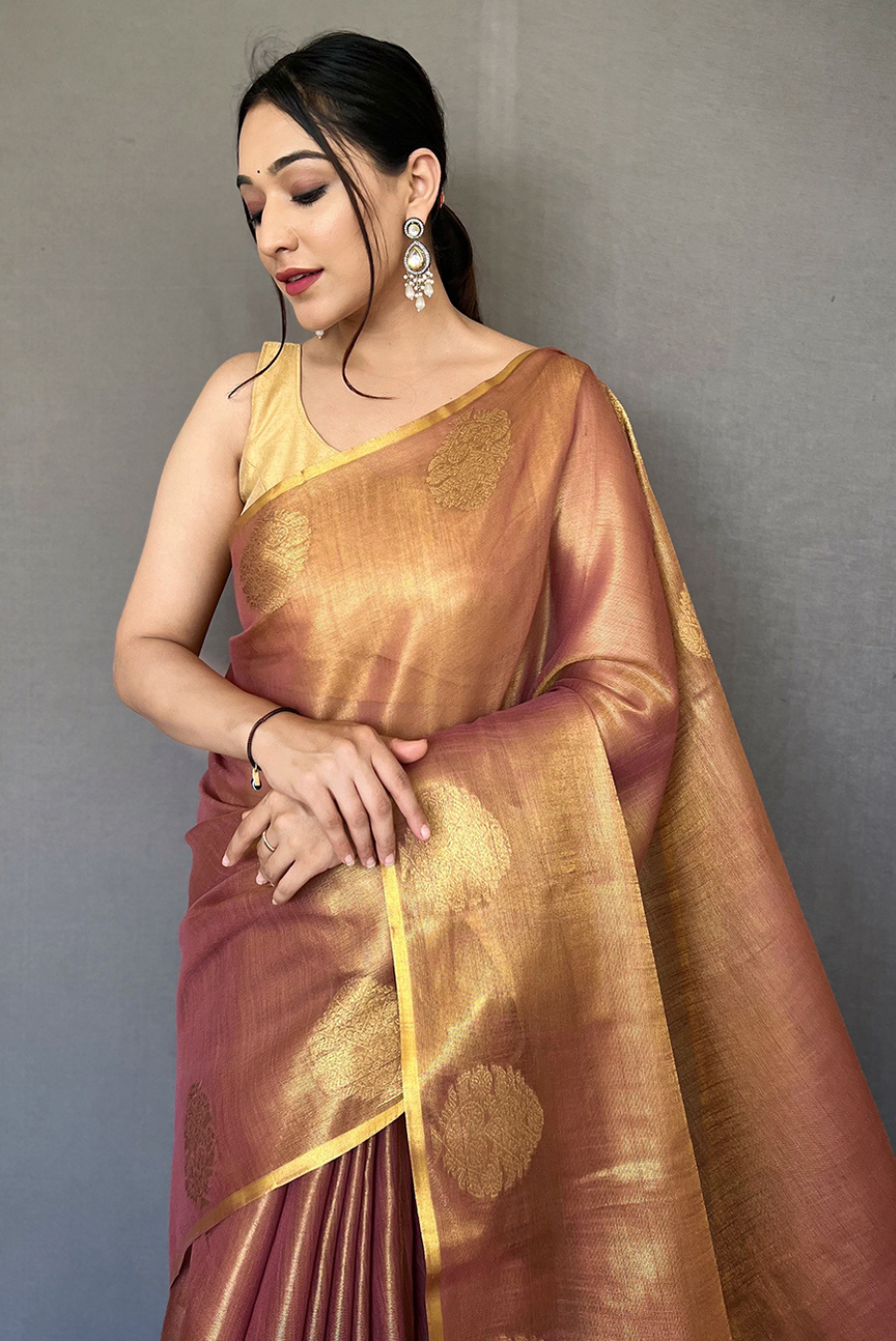 Dola Silk Saree - Buy Dola Silk Saree Online Worldwide | Me99