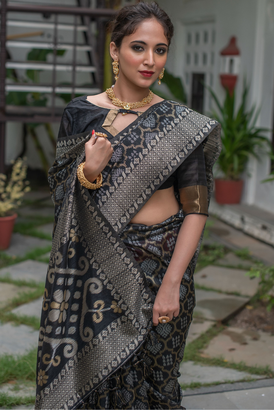 Buy Black Embellished Pre-Stitched Saree With Blouse And Cape by Designer  ITRH Online at Ogaan.com